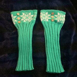 Legwarmers. Green is a little deeper color than the picture. Seafoam. OS.